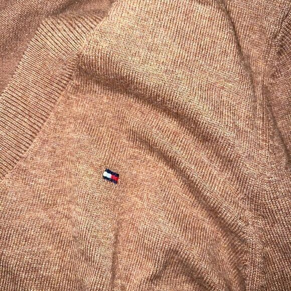 Tommy Hilfiger sweater  - Picture 3 of 4